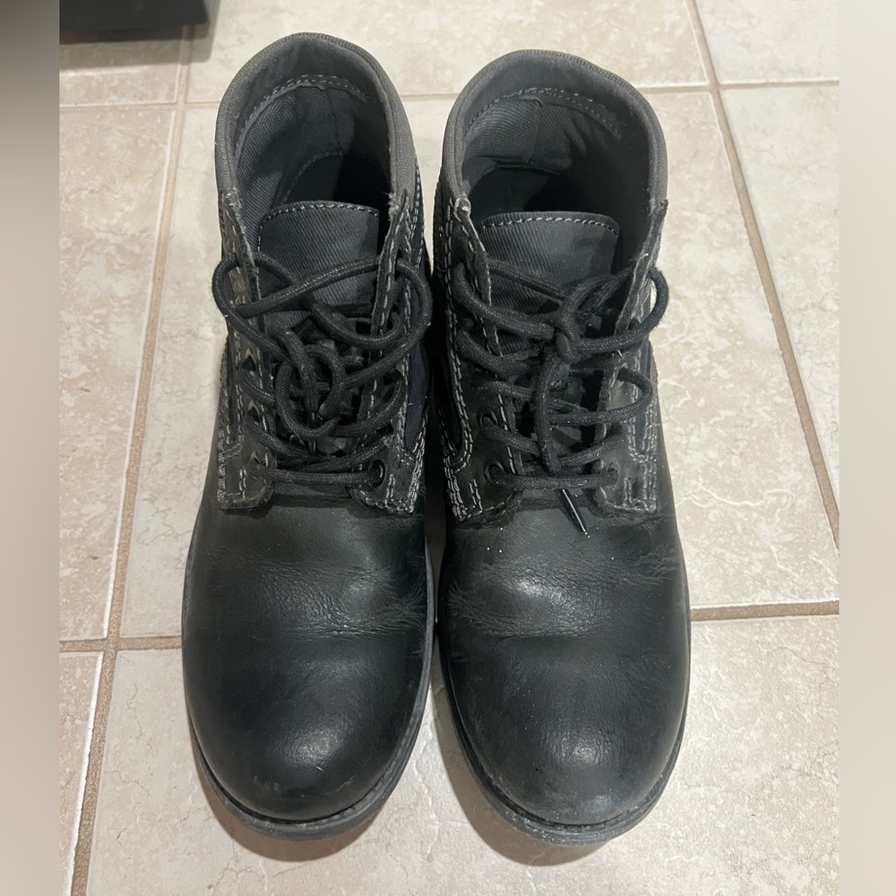 Clarks Darian Mid Black Leather Boots Men’s Size 8.5 Cushioned Comfort
